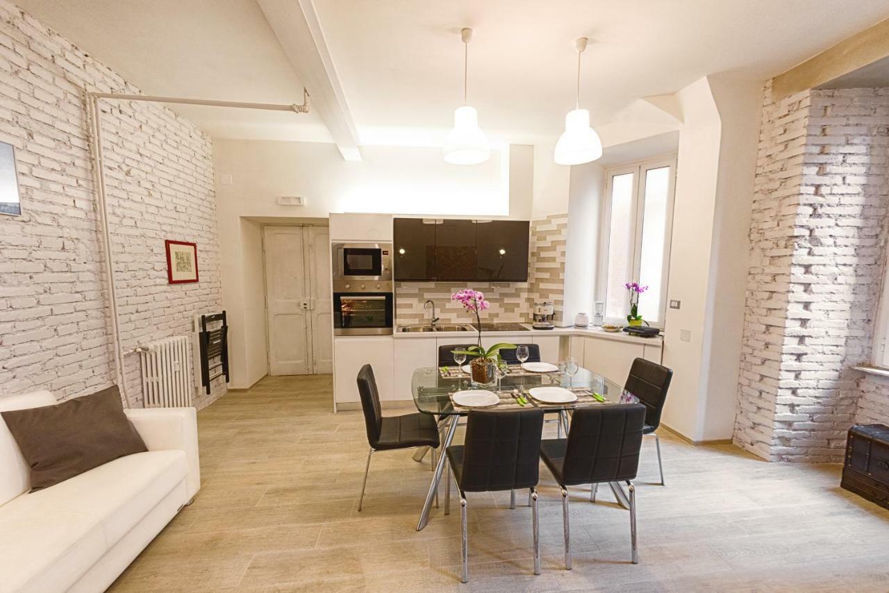 Modern Apartment Near Colosseum Rome Exterior photo